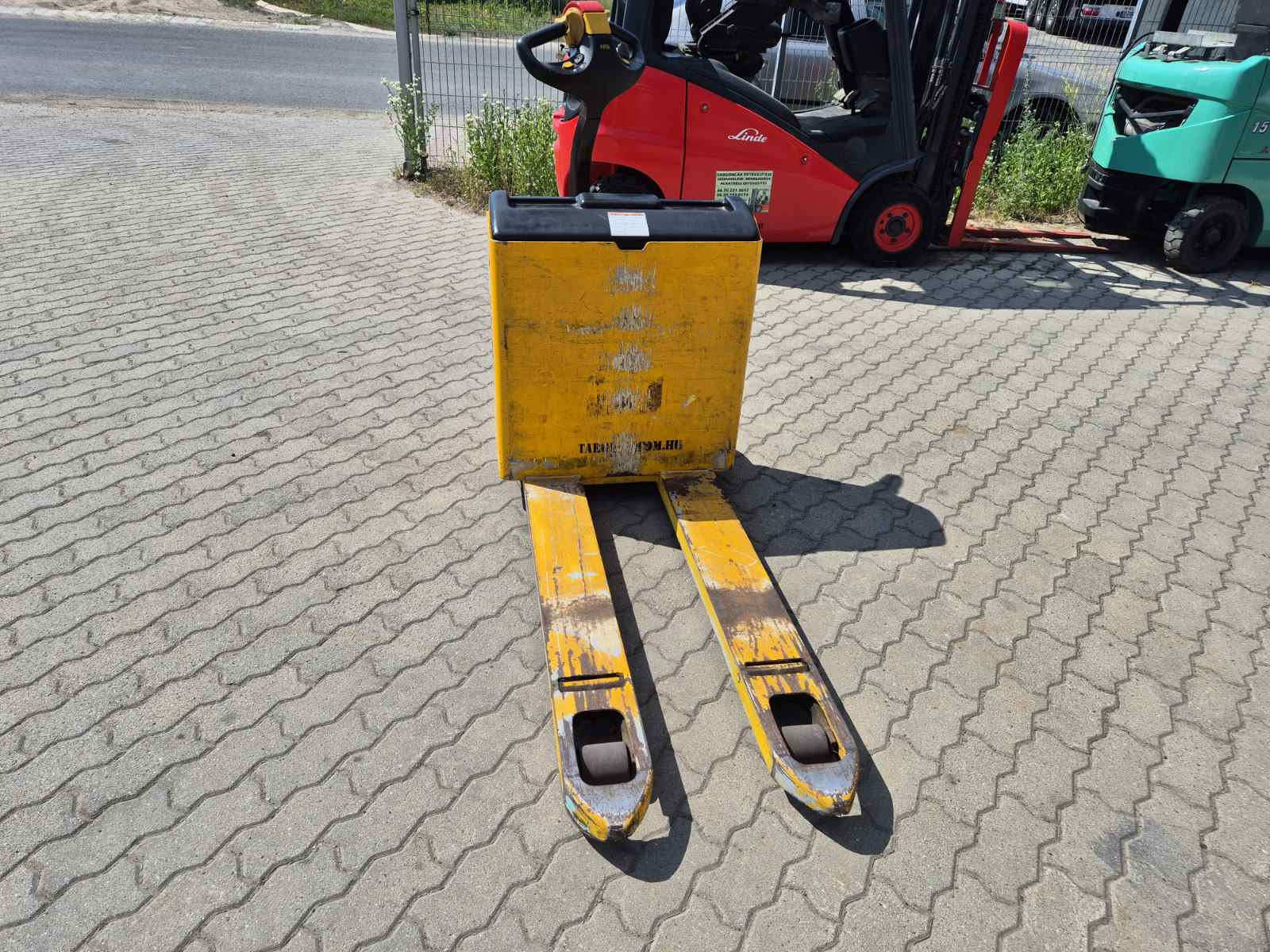 Yale MP 16