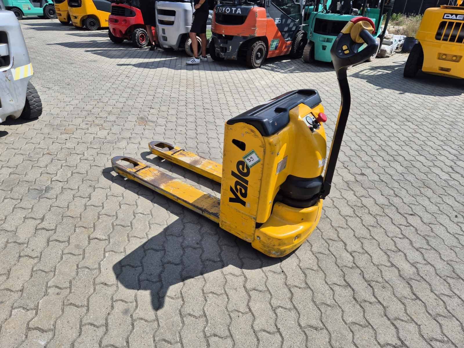 Yale MP 16