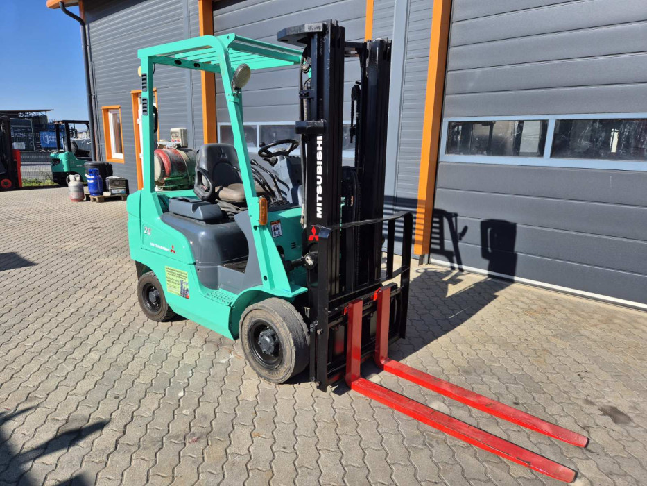 Mitsubishi FG20NT
