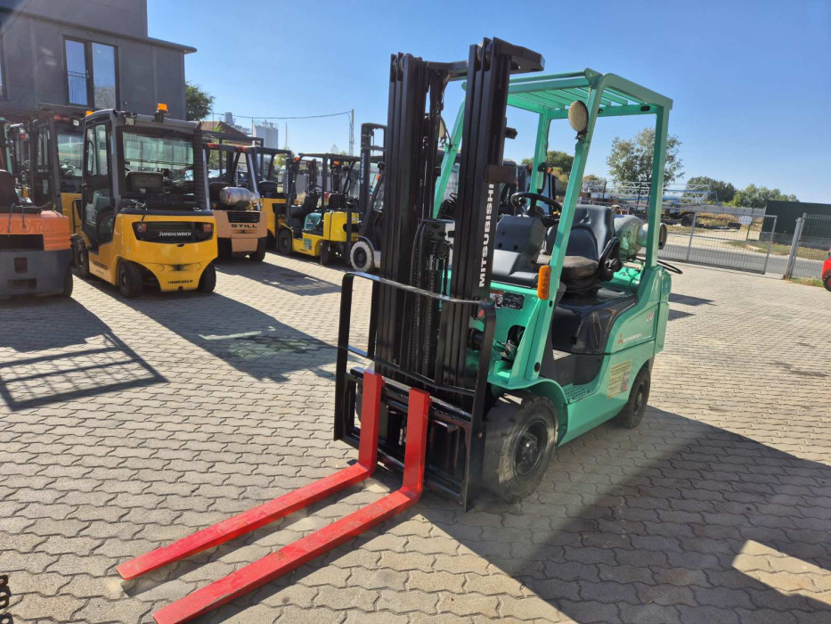 Mitsubishi FG20NT