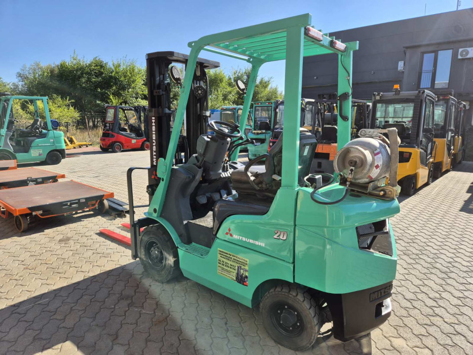 Mitsubishi FG20NT
