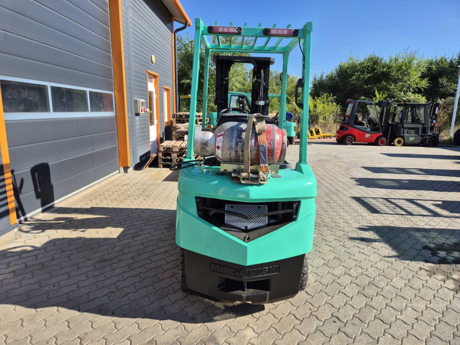 Mitsubishi FG20NT