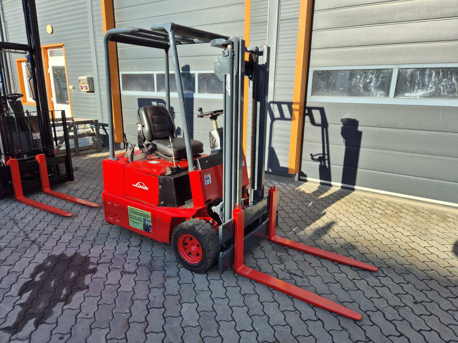 Linde E12