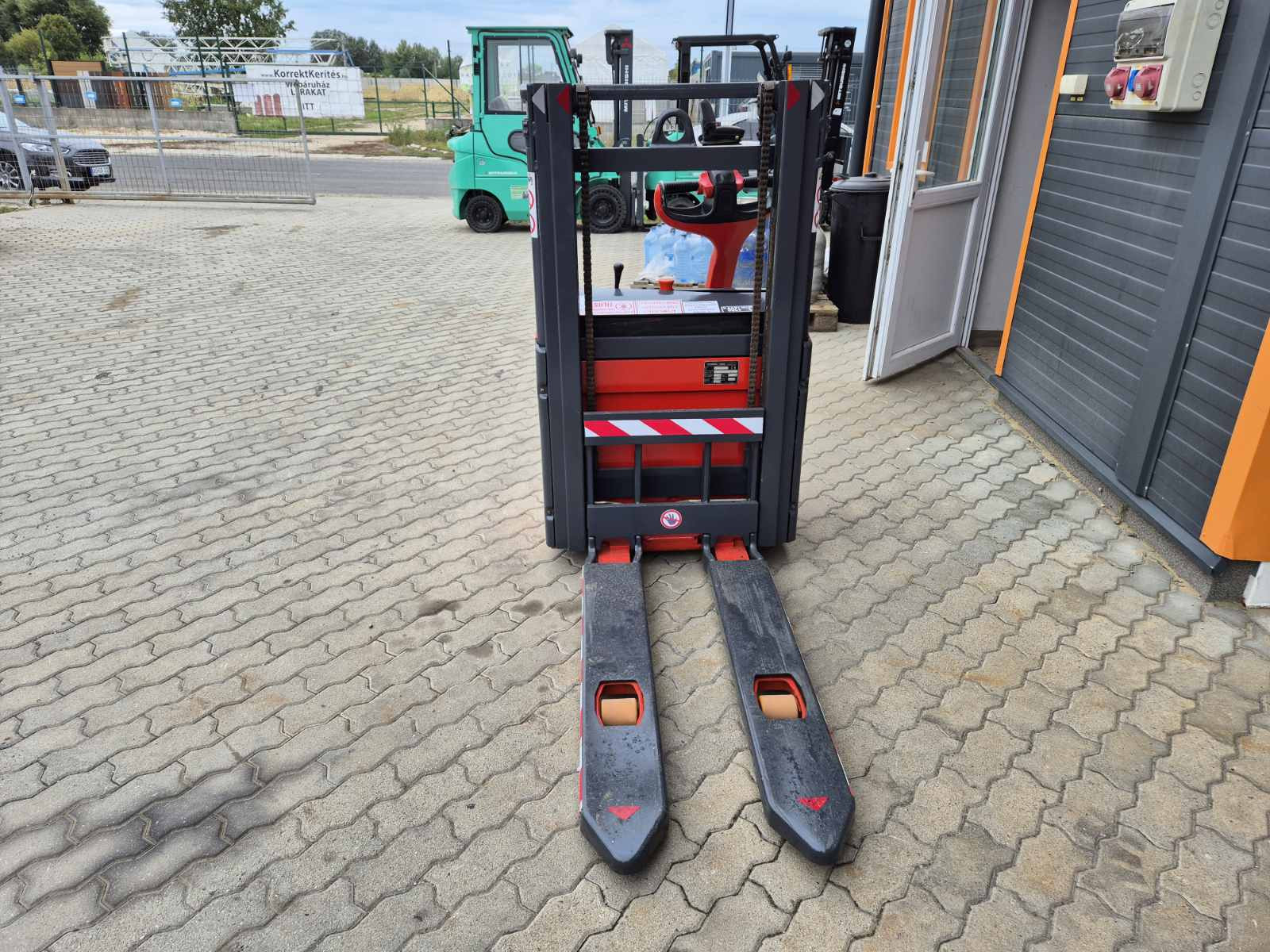 Linde L12